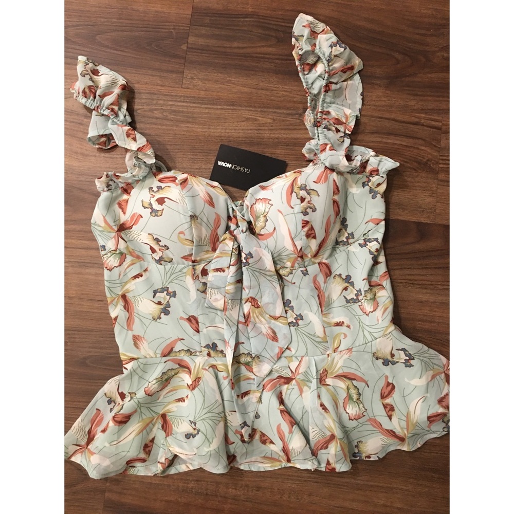 NWT Fashion Nova Top